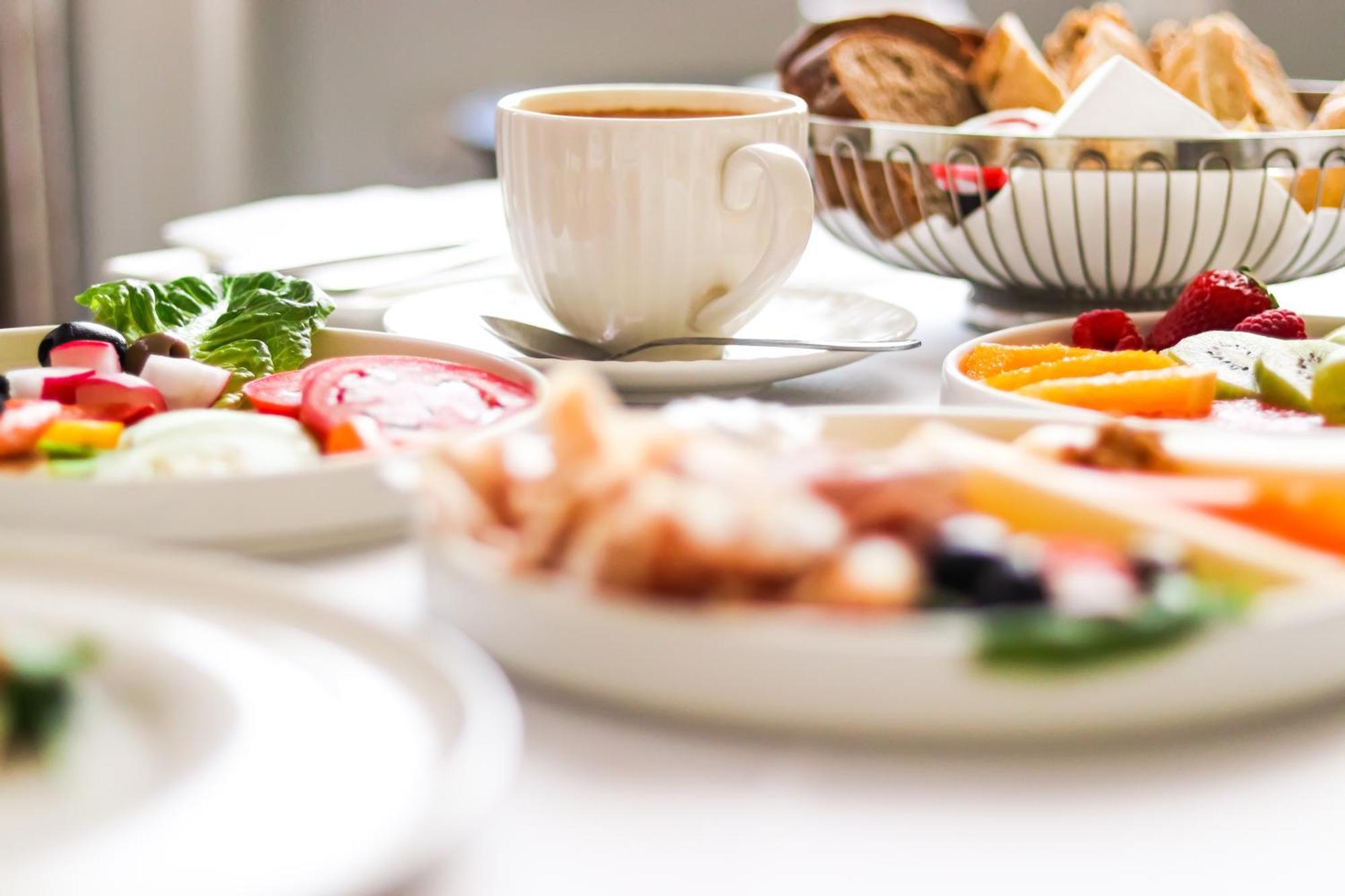 Noir - Free Breakfast & Brunch Until 13-00 - Vicinissimi A Mirabilandia Milano Marittima
