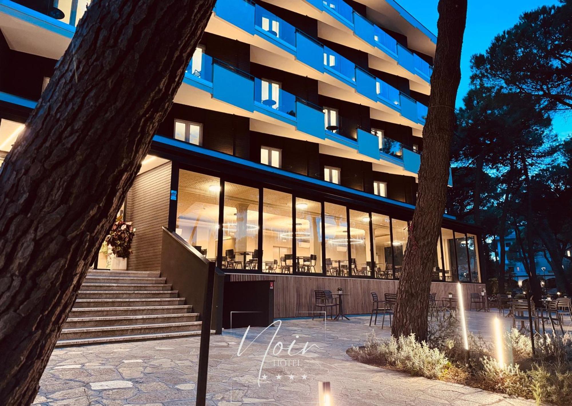 Noir - Free Breakfast & Brunch Until 13-00 - Vicinissimi A Mirabilandia 4* Milano Marittima