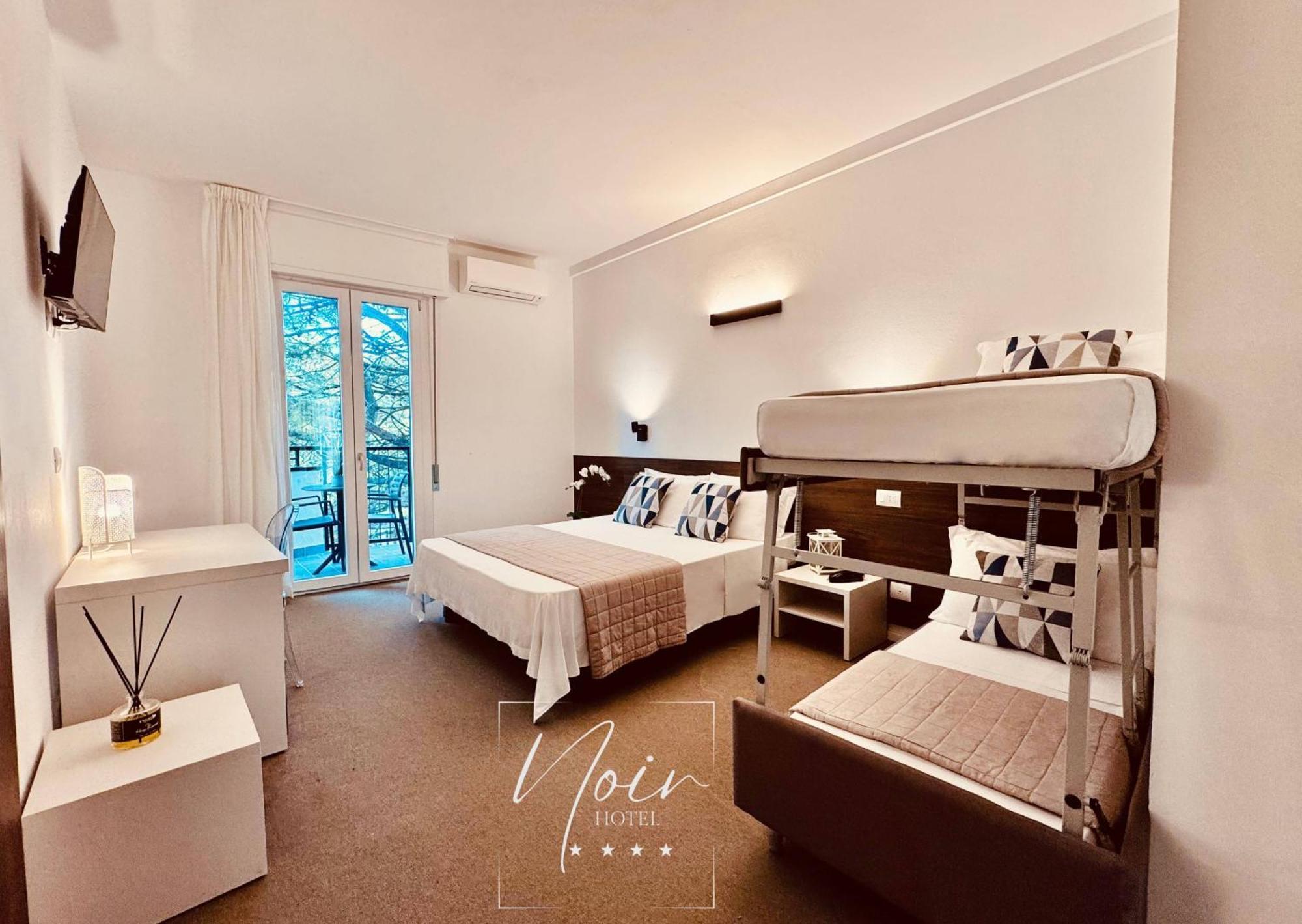 Noir - Free Breakfast & Brunch Until 13-00 - Vicinissimi A Mirabilandia Hotel