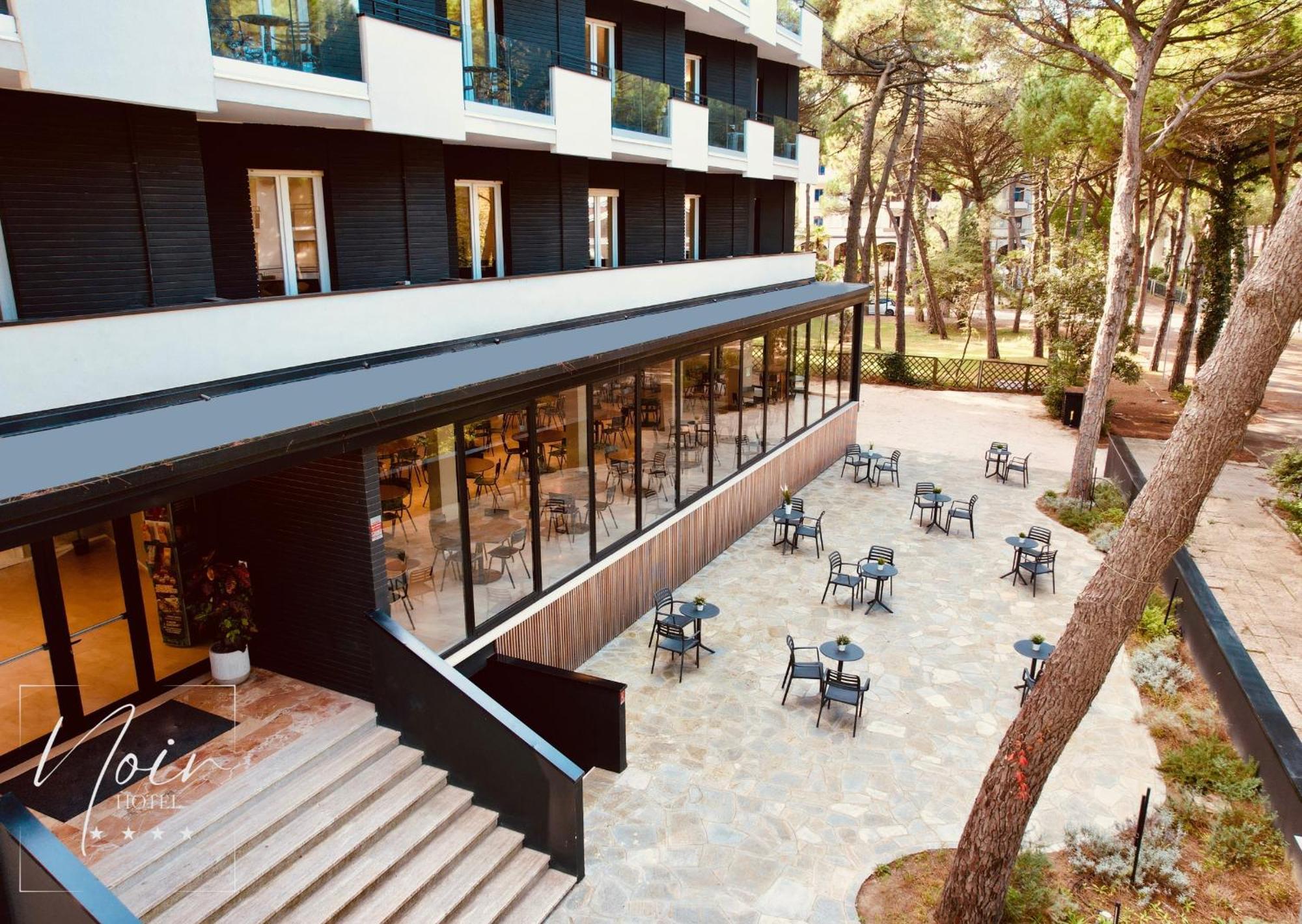 Noir - Free Breakfast & Brunch Until 13-00 - Vicinissimi A Mirabilandia 4* Milano Marittima