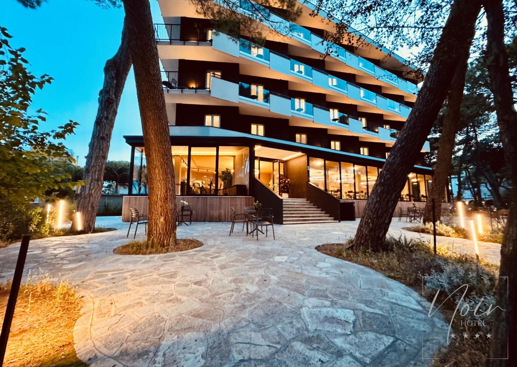 Hotel Noir - Free Breakfast & Brunch Until 13-00 - Vicinissimi A Mirabilandia Milano Marittima